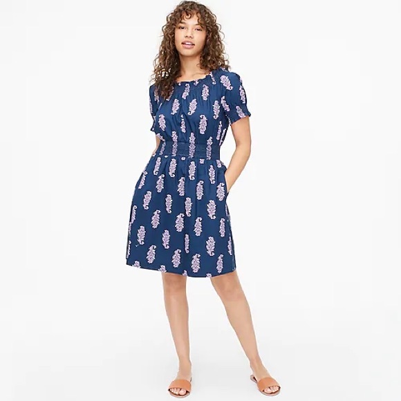 J. Crew Dresses & Skirts - J. Crew smocked puff sleeve dress